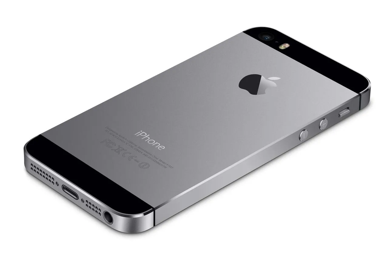 Foxconn выпускает полмиллиона iPhone 5s ежедневно, чтобы выполнить заказ Apple
